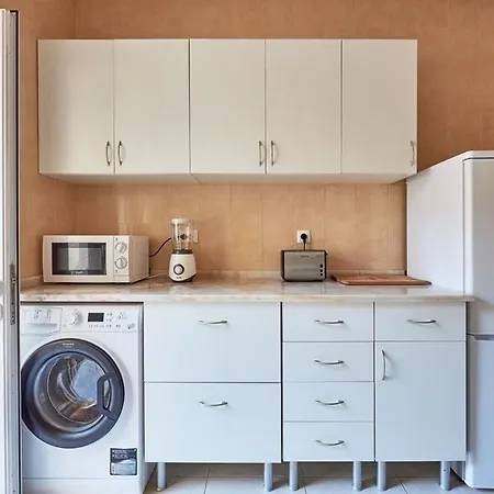2 Bedroom In Alameda * ליסבון