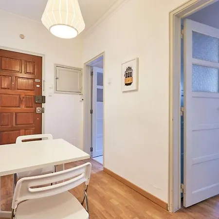 2 Bedroom In Alameda Lisbon